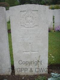 Etaples Military Cemetery - Smith, Charles William