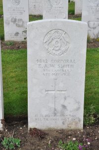 Etaples Military Cemetery - Smith, Ernest Albert William