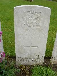 Etaples Military Cemetery - Smith, George Clifford