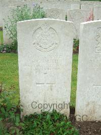 Etaples Military Cemetery - Smith, Harold G.