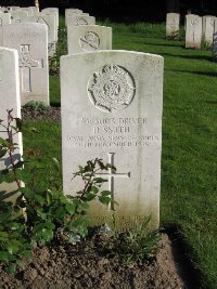 Etaples Military Cemetery - Smith, Henry