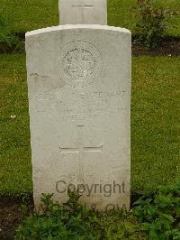Etaples Military Cemetery - Smith, John Richard Gutteridge
