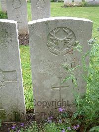 Etaples Military Cemetery - Smith, Thomas