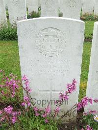 Etaples Military Cemetery - Smith, W