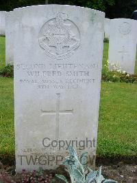 Etaples Military Cemetery - Smith, Wilfred