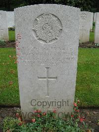 Etaples Military Cemetery - Smithies, James Hardy