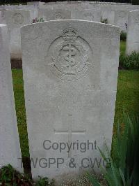 Etaples Military Cemetery - Smyth, F