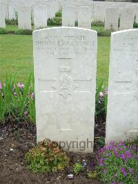 Etaples Military Cemetery - Snell, Thomas Raglan
