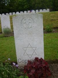 Etaples Military Cemetery - Solomons, Judah