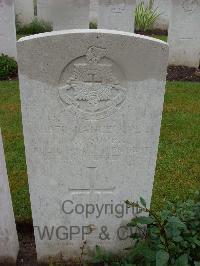 Etaples Military Cemetery - Soper, J G