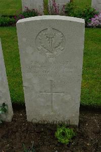 Etaples Military Cemetery - Southern, Edward
