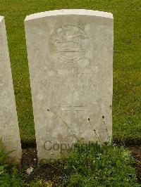 Etaples Military Cemetery - Sowerby, T R