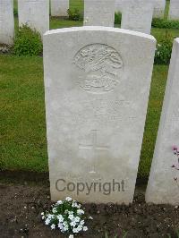 Etaples Military Cemetery - Sparks, A