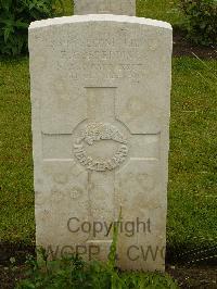 Etaples Military Cemetery - Spedding, Eric Claude