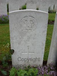 Etaples Military Cemetery - Speed, P E