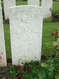 Etaples Military Cemetery - Spence, Ernest Harold