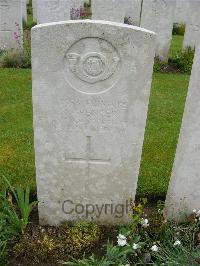 Etaples Military Cemetery - Spencer, R