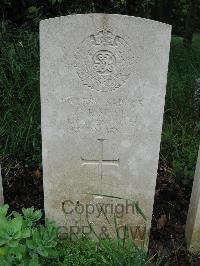 Etaples Military Cemetery - Spice, G E