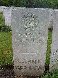 Etaples Military Cemetery - Sproul, Robert