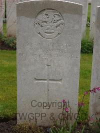 Etaples Military Cemetery - Squire, William Henry