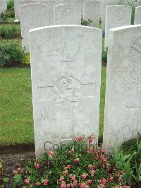 Etaples Military Cemetery - Starks, R