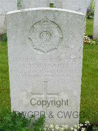 Etaples Military Cemetery - Stearn, C W
