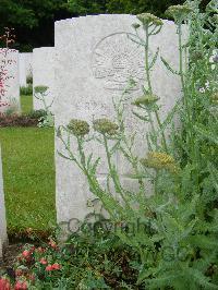 Etaples Military Cemetery - Steed, James Robert