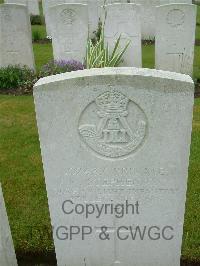 Etaples Military Cemetery - Stephenson, Philip