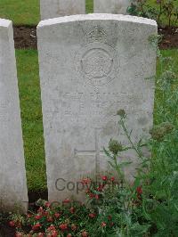 Etaples Military Cemetery - Stevens, W P