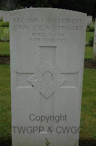 Etaples Military Cemetery - Stewart, John James Erskine Brown