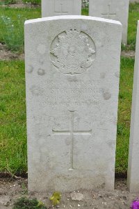 Etaples Military Cemetery - Stockbridge, L