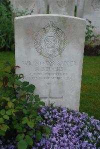 Etaples Military Cemetery - Stocks, A
