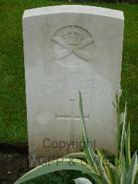 Etaples Military Cemetery - Stokes, F C