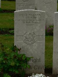 Etaples Military Cemetery - Storey, Alexander