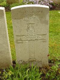 Etaples Military Cemetery - Storey, Charles