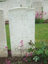 Etaples Military Cemetery - Storey, William Hogg