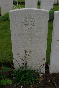 Etaples Military Cemetery - Stothart, George