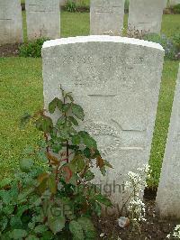 Etaples Military Cemetery - Stout, Thomas William