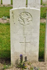 Etaples Military Cemetery - Strang, Jimmy