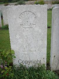 Etaples Military Cemetery - Stratton, John William Yaxley