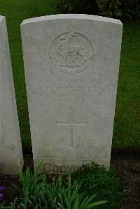 Etaples Military Cemetery - Street, Edgar Jacob