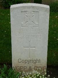Etaples Military Cemetery - Stretch, Reginald Augustine