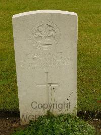 Etaples Military Cemetery - Strickland, John Edward Trench