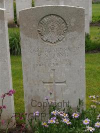 Etaples Military Cemetery - Strong, Henry