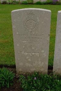 Etaples Military Cemetery - Strudwick, P