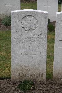 Etaples Military Cemetery - Struthers, Fred Charles