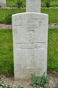 Etaples Military Cemetery - Stubbs, Lewis Robert