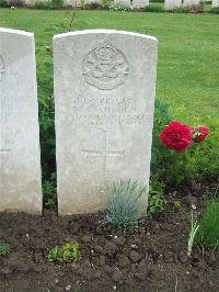 Etaples Military Cemetery - Sugden, William Clark