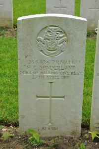 Etaples Military Cemetery - Sunderland, F C