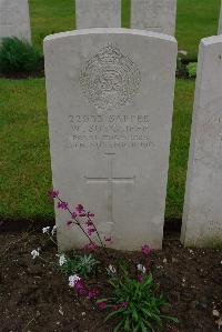Etaples Military Cemetery - Sutcliffe, Walter